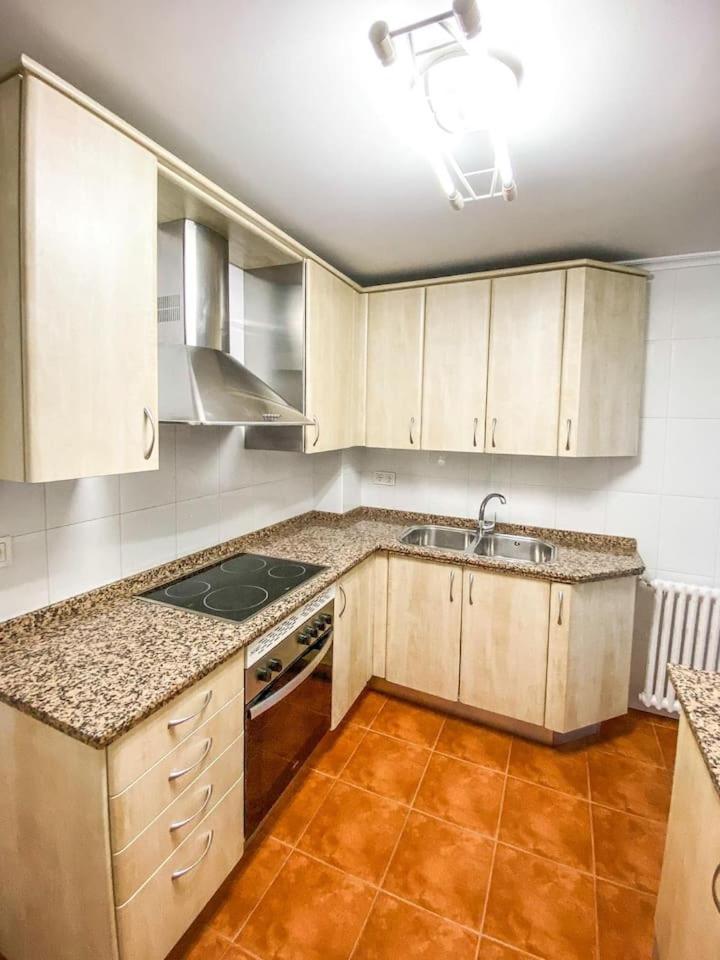 Residencial Leyra, Piso Centrico De 6 Habitaciones, 8 Camas 萨拉曼卡 外观 照片