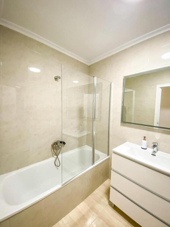 Residencial Leyra, Piso Centrico De 6 Habitaciones, 8 Camas 萨拉曼卡 外观 照片